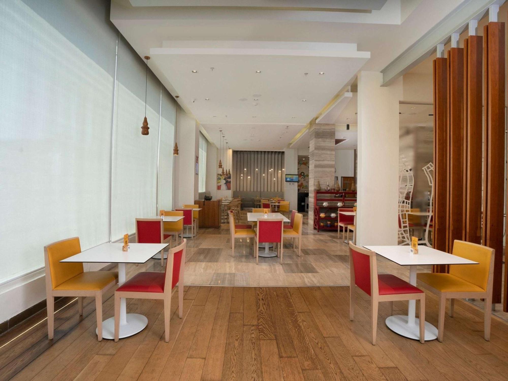 Ibis Kochi City Centre - An Accor Brand Exteriér fotografie
